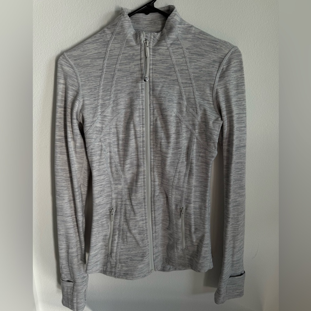 Lululemon define luon jacket size 4
